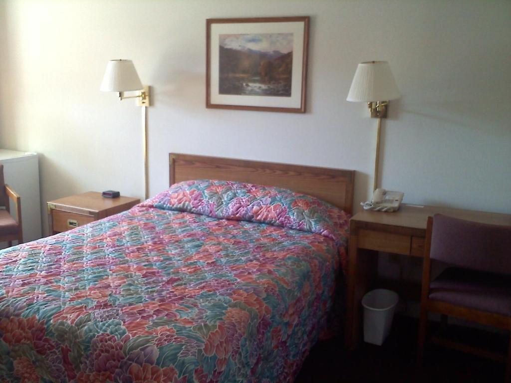لايك بلاسيد Carriage House Motor Inn الغرفة الصورة