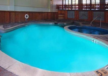 لايك بلاسيد Carriage House Motor Inn المظهر الخارجي الصورة